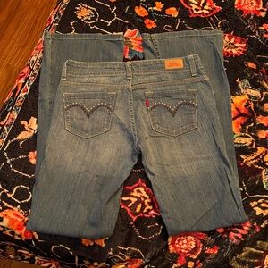 Levi’s size 7 Reg